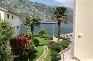 Дом на первой линии у Моря в Столиве