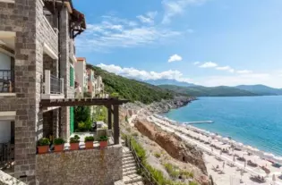 Квартира с двумя спальнями на Луштице