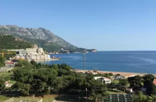 Квартира с одной спальней в Бечичи