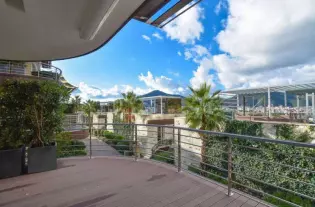 Квартира с двумя спальнями в Dukley