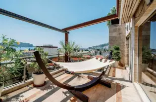 Двух уровневый пентхаус в Будве