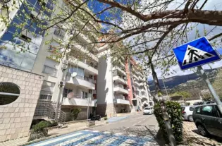 Квартира с одной спальней в Будве