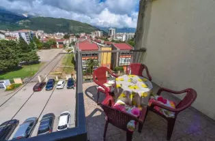 Квартира с двумя спальнями в Будве