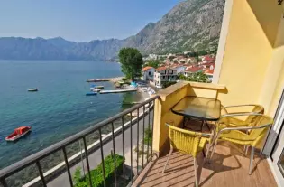 Пентхаус с тремя спальнями в Доброте