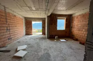 Квартира c тремя спальнями в Доброте