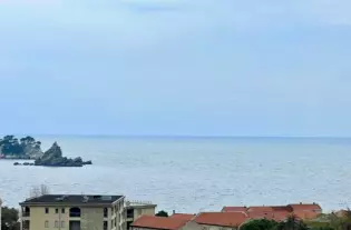 Пентхаус с тремя спальнями в Петроваце