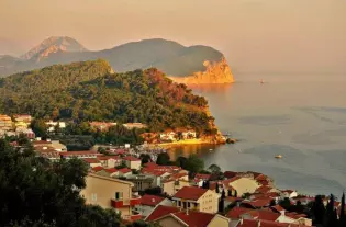 Квартира с двумя спальням в Петроваце