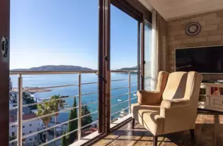 Квартира с двумя спальнями в Рафаиловичи