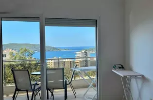 Квартира с одной спальней в Рафаиловичи