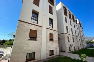 Квартира с одной спальней в Тивате