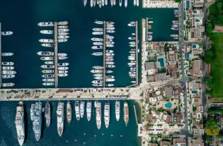 Новая квартира с одной спальней в Тивате