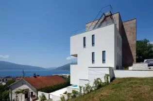 Квартира с одной спальней в Тивате