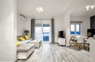 Квартира с одной спальней в Тивате