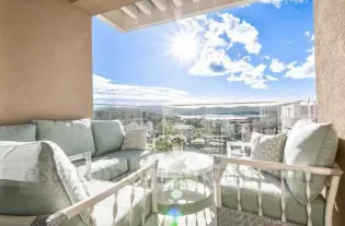 Квартира с двумя спальнями в Тивате