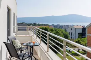 Квартира с двумя спальнями в Тивате