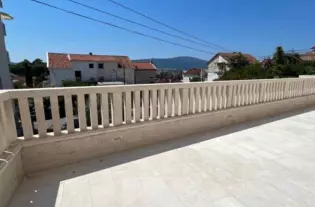 Новая квартира с одной спальней в Тивате