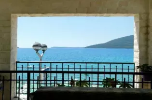 Квартира с двумя спальнями в Херцег Нови