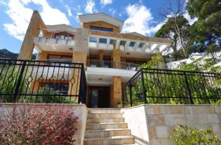 Мини отель  с пирсом и пляжем в Муо