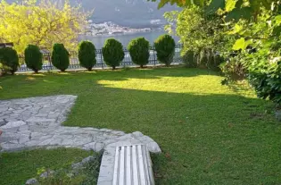 Старинный каменный дом в Доброте