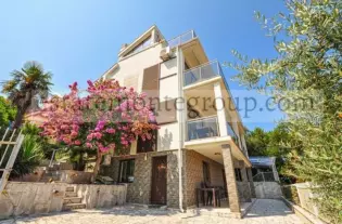 Вилла с бассейном в Крашичи