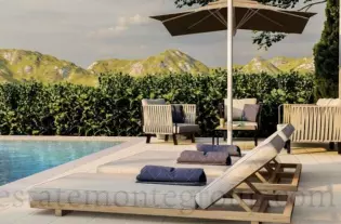 Вилла с бассейном в Тивате