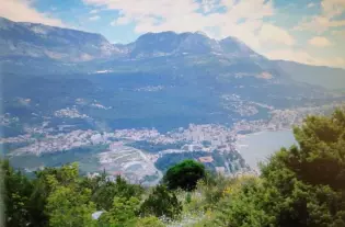 Участок под строительство в Херцег Нови