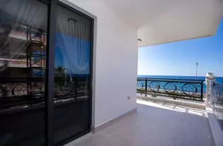 Первая линия! Апартаменты с видом на море, Махмутлар (00632)