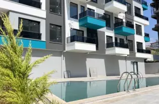 Просторная и стильная квартира в центре Алании (43800)