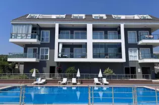 Современная квартира 2+1 в комплексе у моря в районе Инжекум (41900)