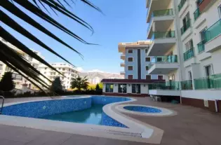 Просторная квартира с видом на море и горы в районе Махмутлар (37600)