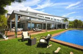 Роскошная вилла с панорамным видом на море и горы в Альтее (244237)