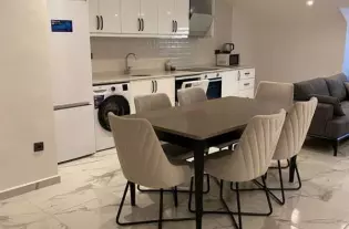 Просторная квартира 2+1 у моря для аренды в центре Алании (0500001)