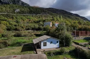 Участок с видом на море и собственным источником воды – Лапчичи, 1,000 м²