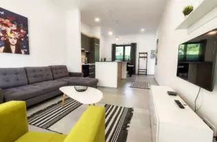 Современная квартира в Бечичи – 56,89 м²