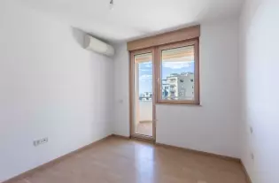 Квартира 52 м² с видом на море и двумя террасами в Бечичи