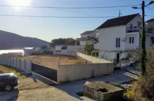 Участок в Кумборе с видом на море