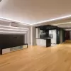 Роскошная двухкомнатная квартира с дизайнерским интерьером в центре Будвы.