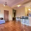 Квартира с двумя спальными комнатами в доме с бассейном в Будве