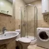 Квартира с двумя спальными комнатами в доме с бассейном в Будве