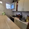 Квартира с просторной террасой в тихом месте в Будве